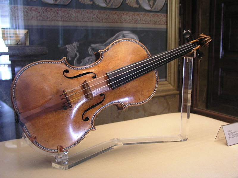 Stradivarius - musée de Madrid Stradivarius - musée de Madrid